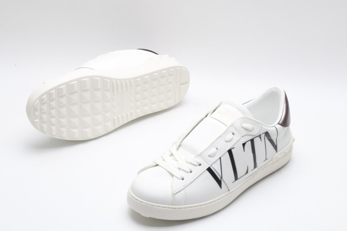Men Women 𝑉*𝐴𝐿𝐸𝑁𝑇𝐼𝑁𝑂 Top Sneakers