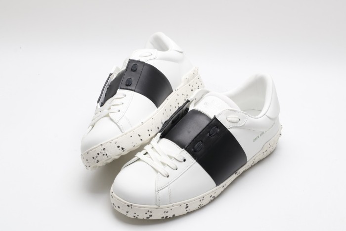 Men Women 𝑉*𝐴𝐿𝐸𝑁𝑇𝐼𝑁𝑂 Top Sneakers