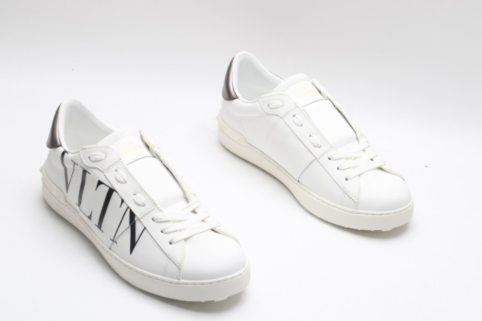Men Women 𝑉*𝐴𝐿𝐸𝑁𝑇𝐼𝑁𝑂 Top Sneakers