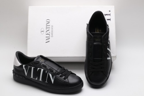 Men Women 𝑉*𝐴𝐿𝐸𝑁𝑇𝐼𝑁𝑂 Top Sneakers