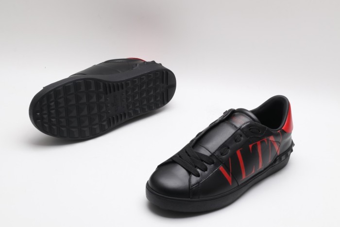Men Women 𝑉*𝐴𝐿𝐸𝑁𝑇𝐼𝑁𝑂 Top Sneakers