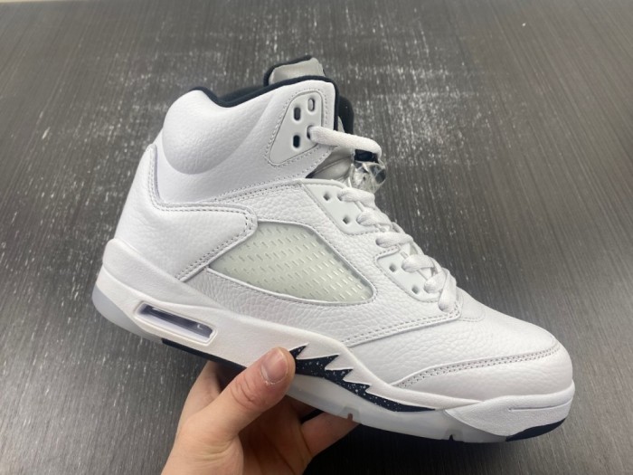 A*ir J*ordan 5 RETRO 'WHITE BLACK'  DD0587-110