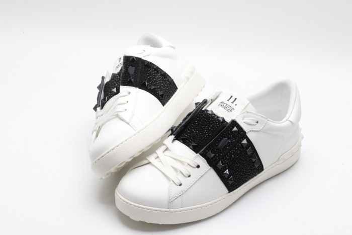 Men Women 𝑉*𝐴𝐿𝐸𝑁𝑇𝐼𝑁𝑂 Top Sneakers