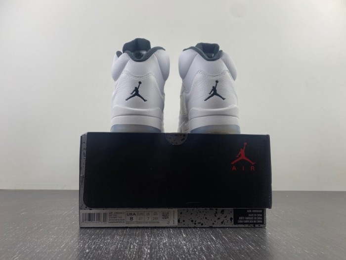 A*ir J*ordan 5 RETRO 'WHITE BLACK'  DD0587-110