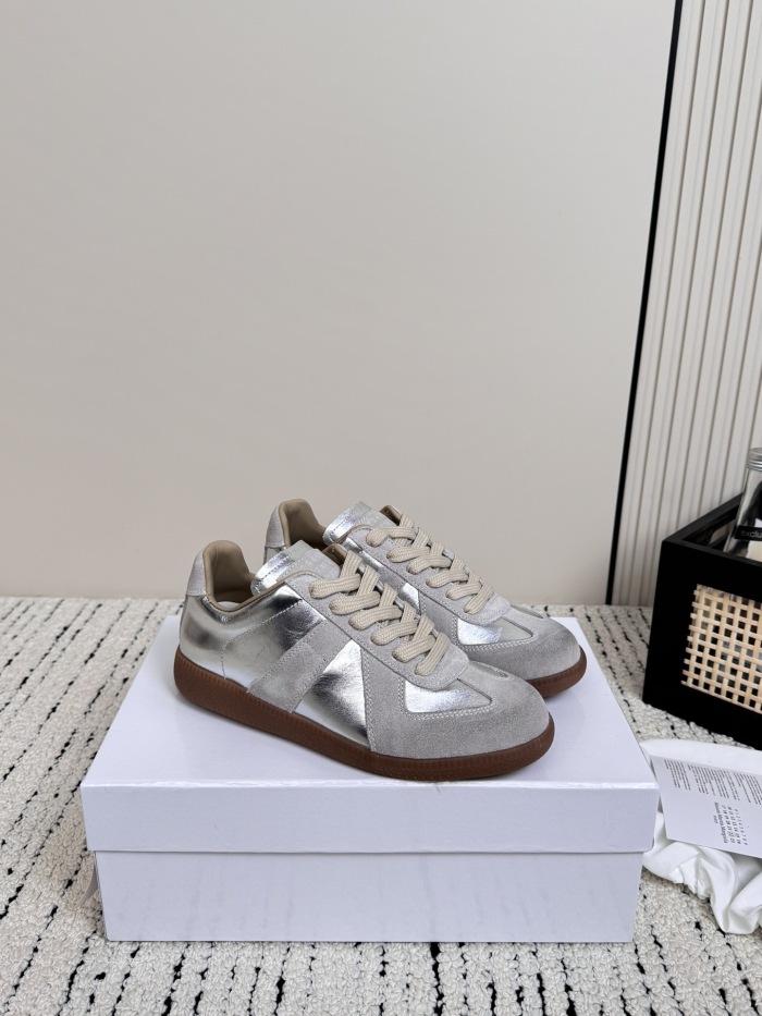 Men  Women Martin Margiela Sneakers