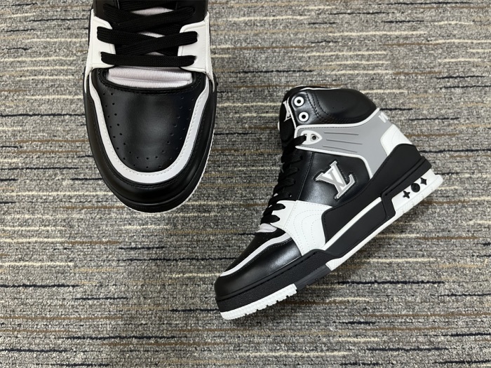 Men L*uis V*itton Sneaker
