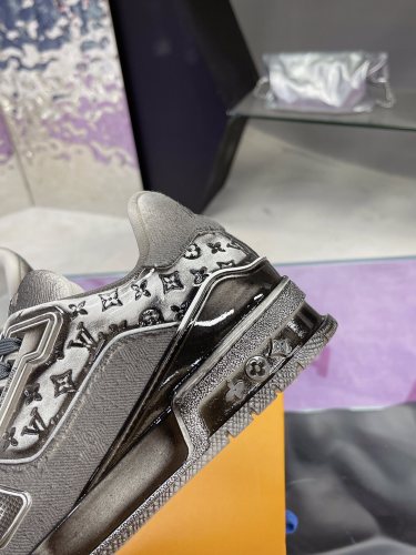 Men  L*ouis V*uitton Top Quality Sneaker