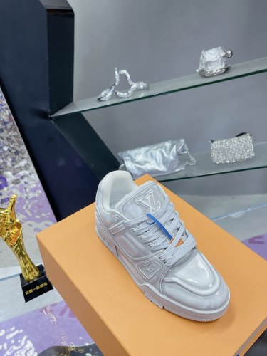 Men  L*ouis V*uitton Top Quality Sneaker