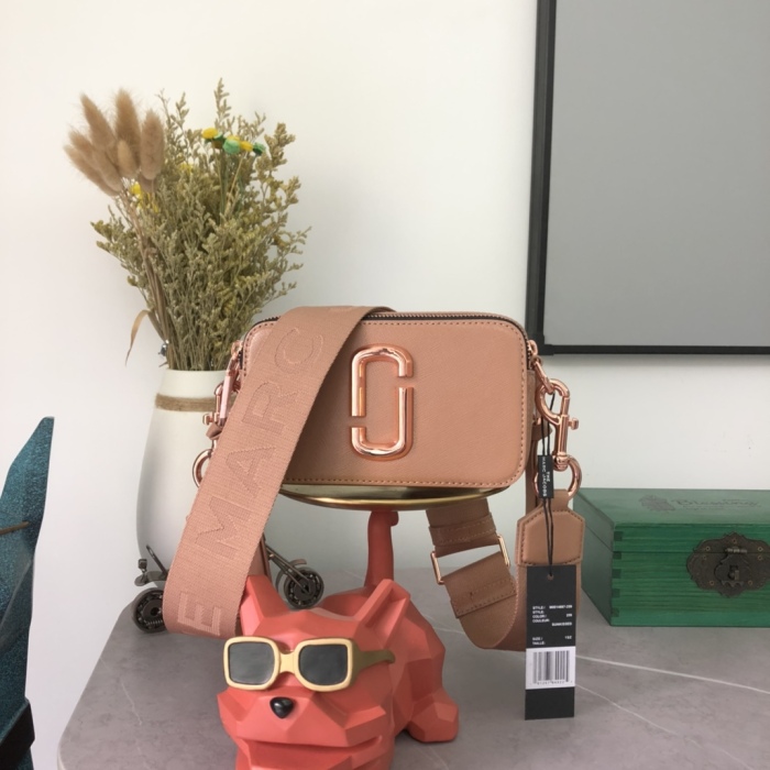 M*arc J*acobs Camera bag 19*12*6cm