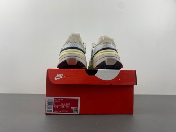 N*ike VZK RUN FD0736-100