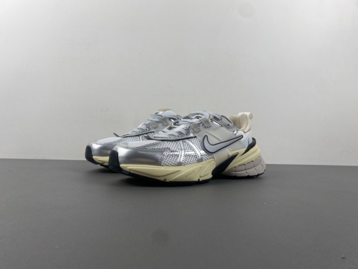 N*ike VZK RUN FD0736-100