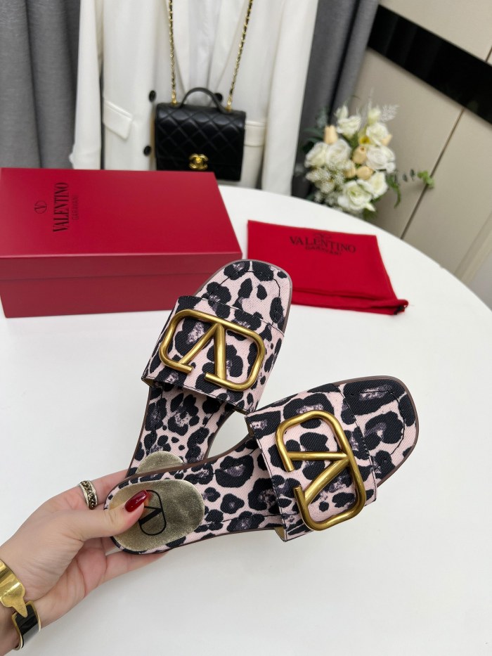 Women V*alentino Top Quality Sandals