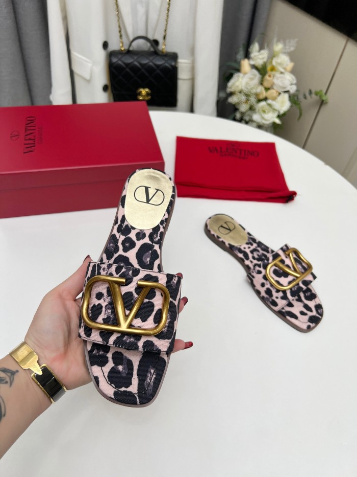 Women V*alentino Top Quality Sandals