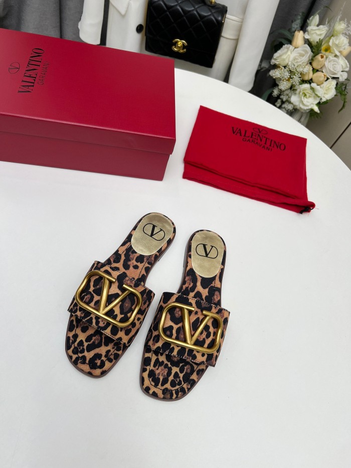 Women V*alentino Top Quality Sandals