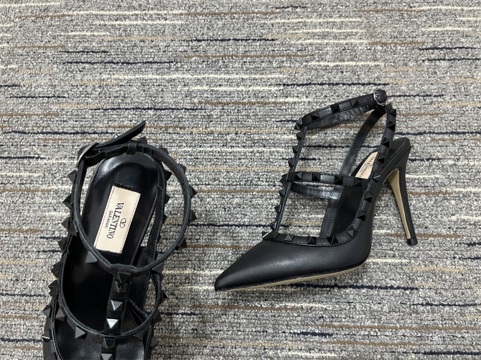 Women V*alentino Top Quality Sandals