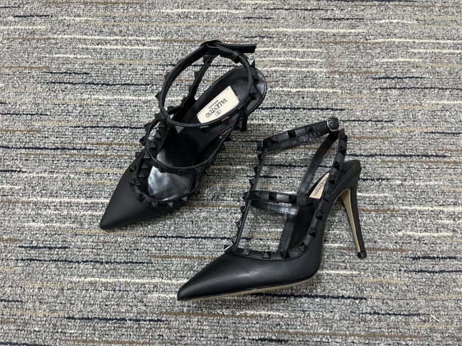 Women V*alentino Top Quality Sandals