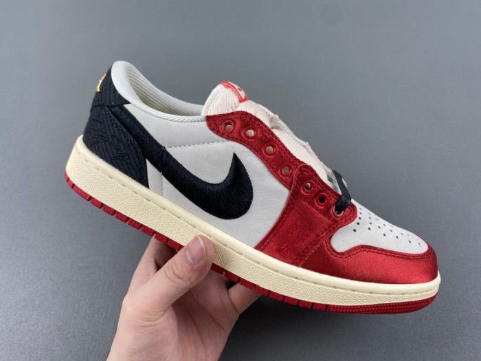 T*rophy R*oom x A*ir Jor*dan 1 Low OG “Home”  FN0432-100
