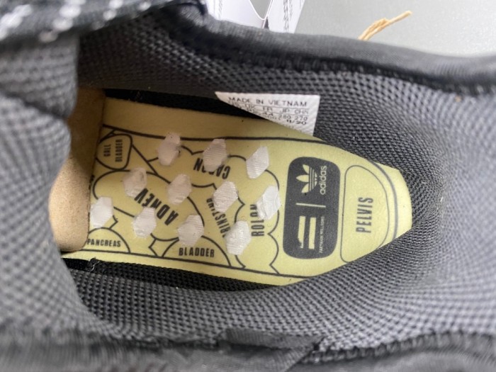 P*harrell x a*didas NMD Hu  GX2487
