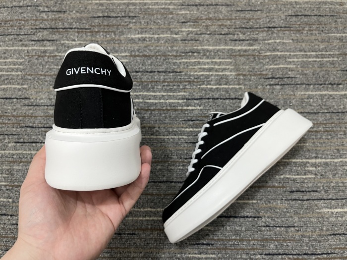Men  G*venchy Top Quality Sneakers