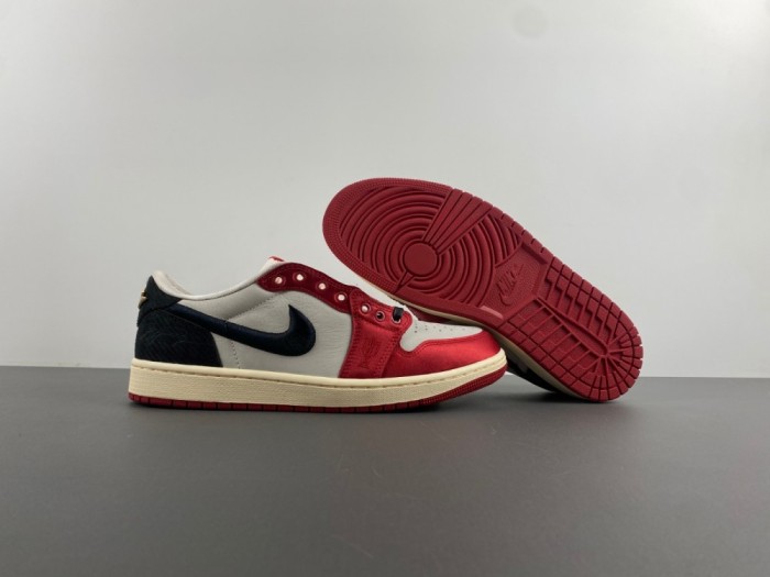 T*rophy R*oom x A*ir J*ordan 1 Low OG FN0432-100