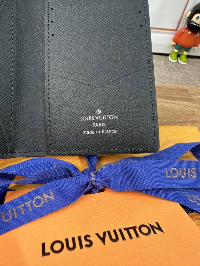 L*ouis V*uitton Top Bag 11*8CM