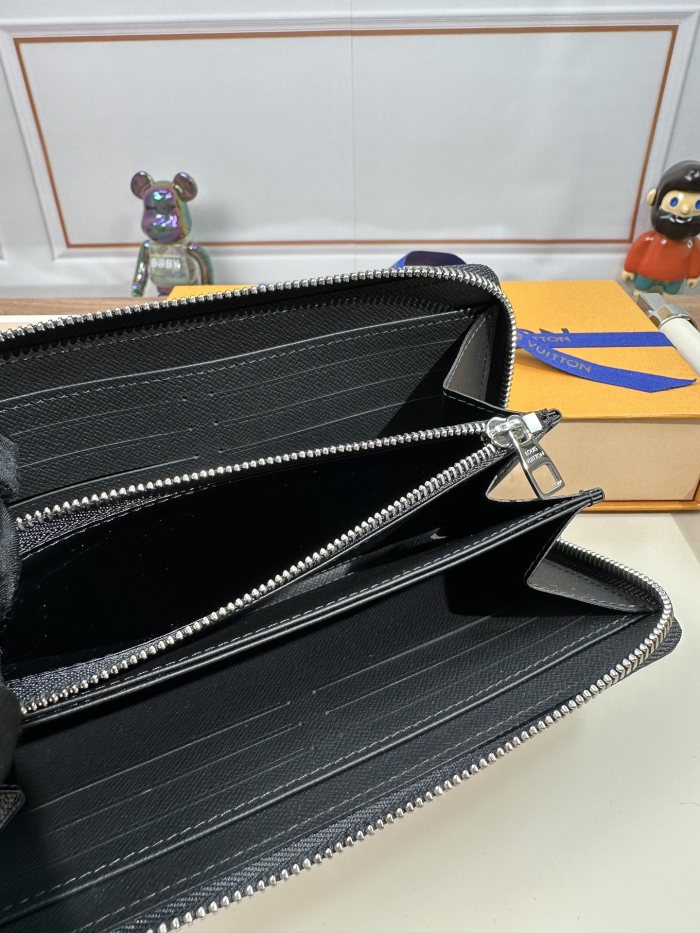 L*ouis V*uitton Top Bag 19.5*10*2CM