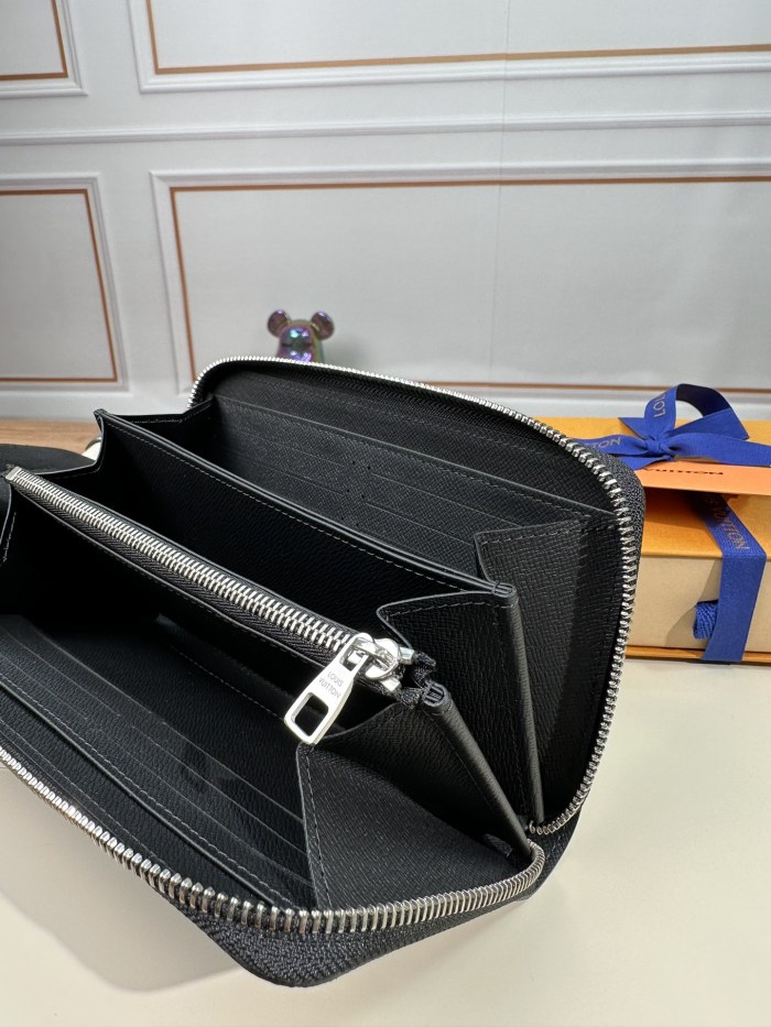 L*ouis V*uitton Top Bag 19.5*10*2CM