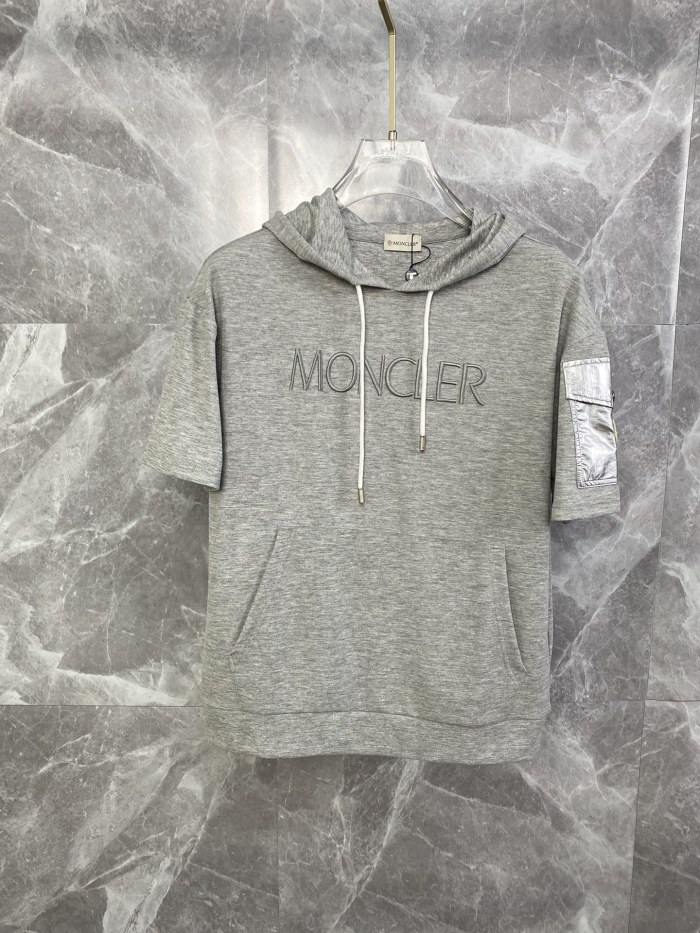 Men suit M*oncler  Top Quality