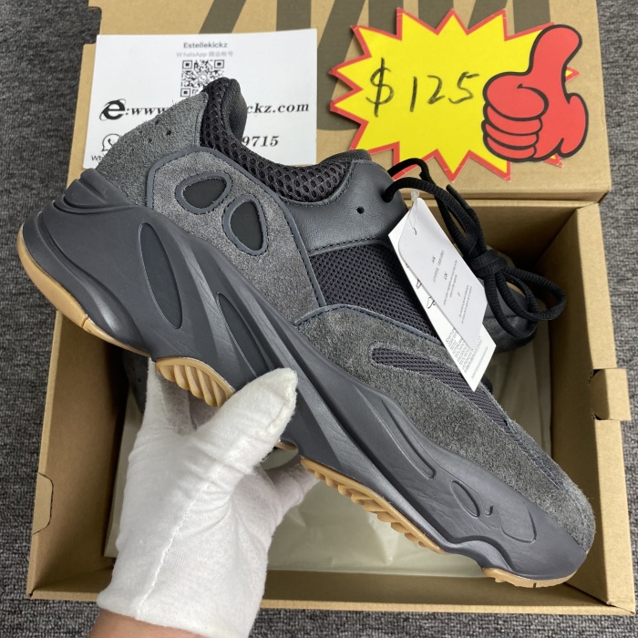 Yeezy Boost 700 Utility Black FV5304