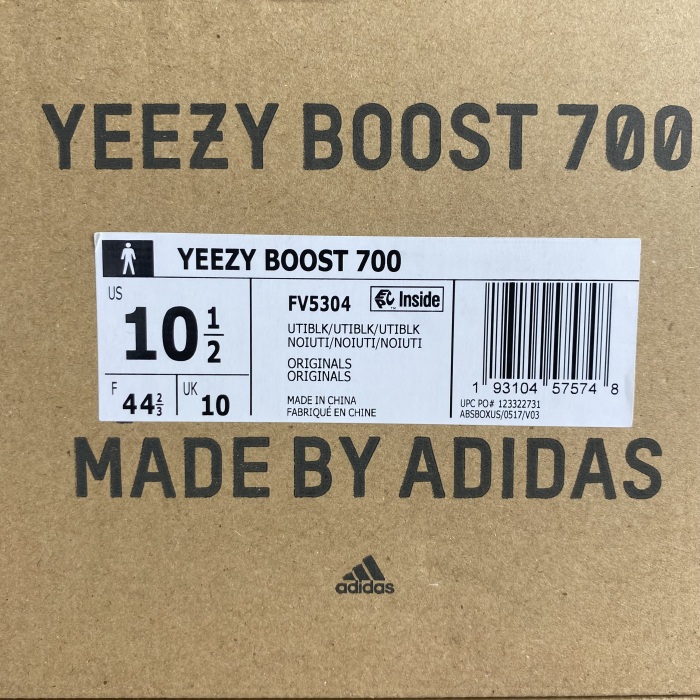 Yeezy Boost 700 Utility Black FV5304