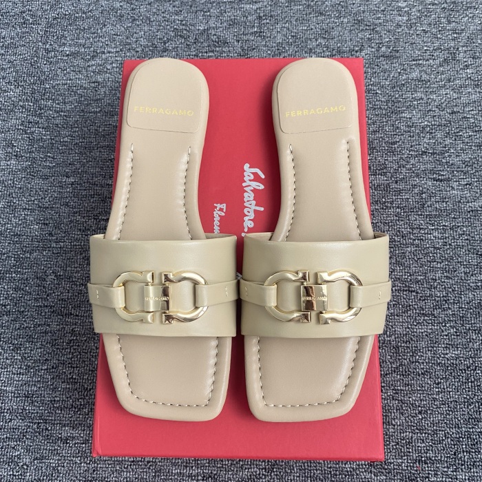 Women  S*alvatore F*erragamo Slipper