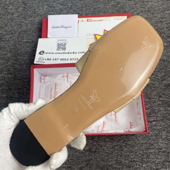 Women  S*alvatore F*erragamo Slipper