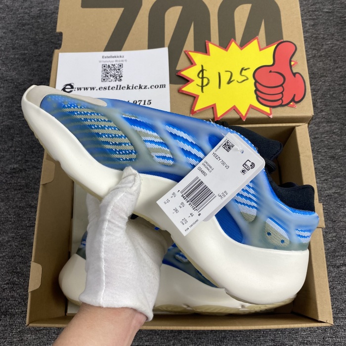 Yeezy Boost 700 V3 Azareth G54850