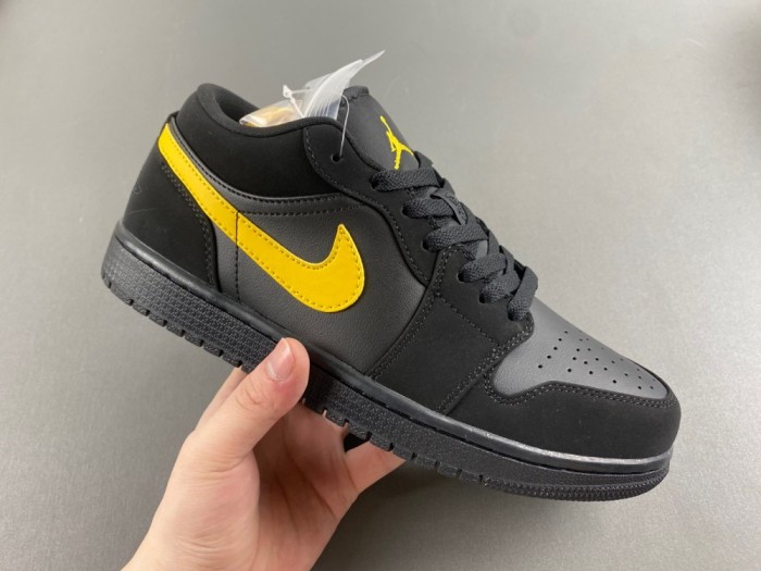 A*ir Jor*dan 1 Low 553558-071