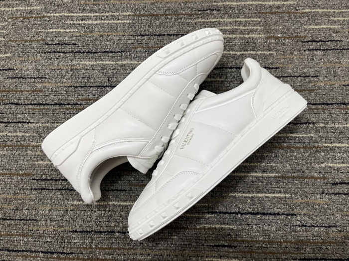 Men Women 𝑉*𝐴𝐿𝐸𝑁𝑇𝐼𝑁𝑂 Top Sneakers