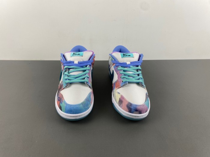 F*utura L*aboratories x N*ike S*B D*unk Low  HF6061-400