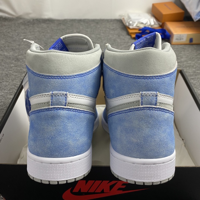Air Jordan 1 Retro High OG GS 555088-402