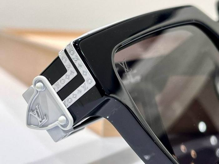 Top Quality L*ouis V*uitton Glasses