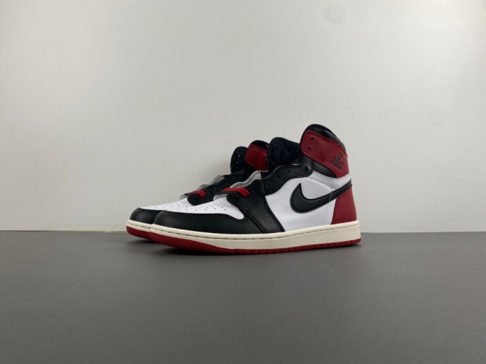 A*ir Jor*dan 1 High OG “Black Toe Reimagined”  DZ5485-106