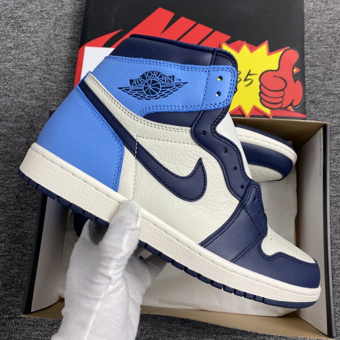Air Jordan 1 Retro High Obsidian UNC 555088-140