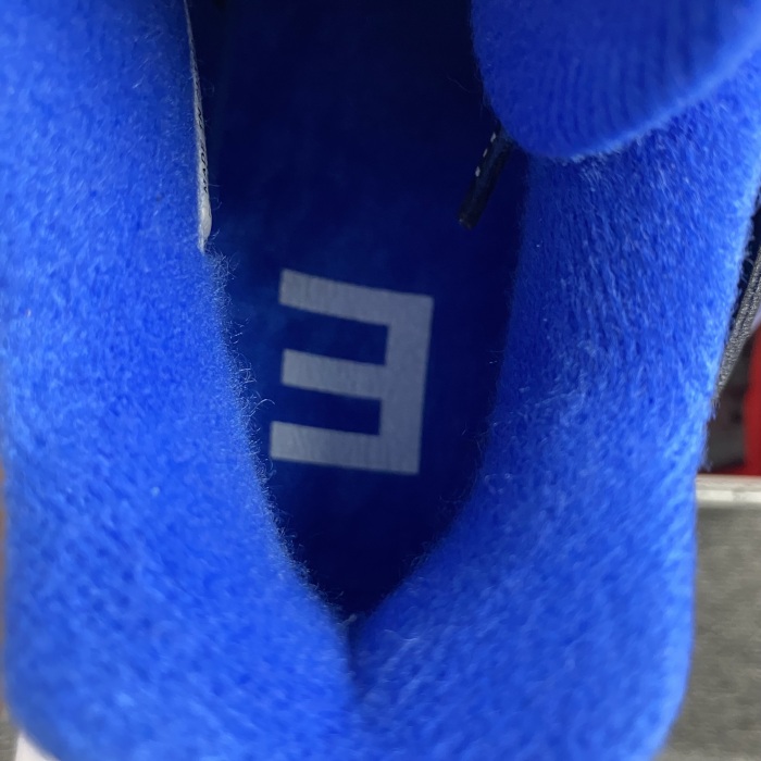 Air Jor*dan 4
