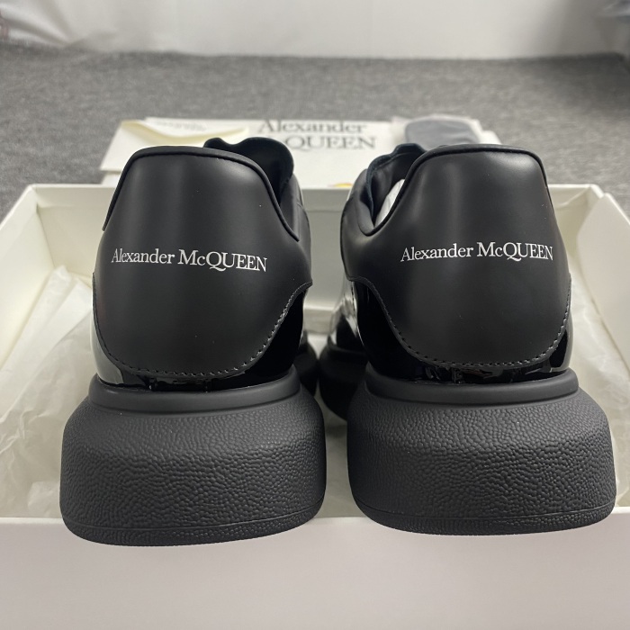 A*exander M*queen Sneaker