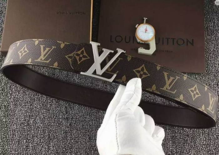L*ouis V*uitton Belts Top Quality430