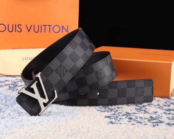 L*ouis V*uitton Belts Top Quality409