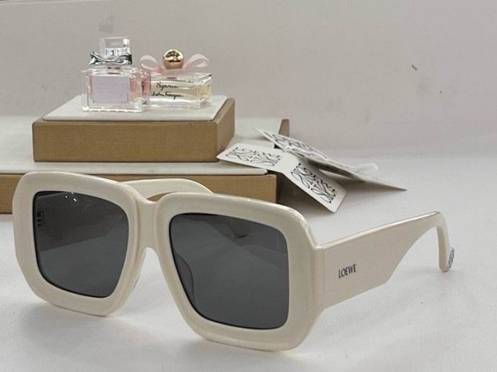 L*OEWE Glasses Top