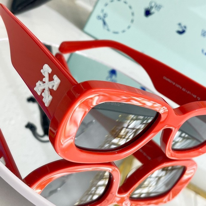 Top Quality O*ff W*hite Glasses