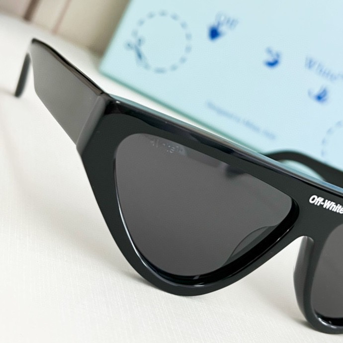 Top Quality O*ff W*hite Glasses