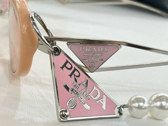 Top Quality  P*rada Glasses