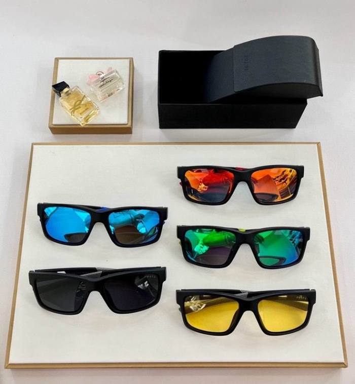 Top Quality  P*rada Glasses
