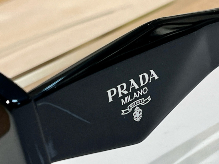 Top Quality  P*rada Glasses